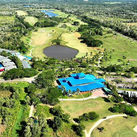 Artitaya Borneo Golf & Resort Papar Exterior foto