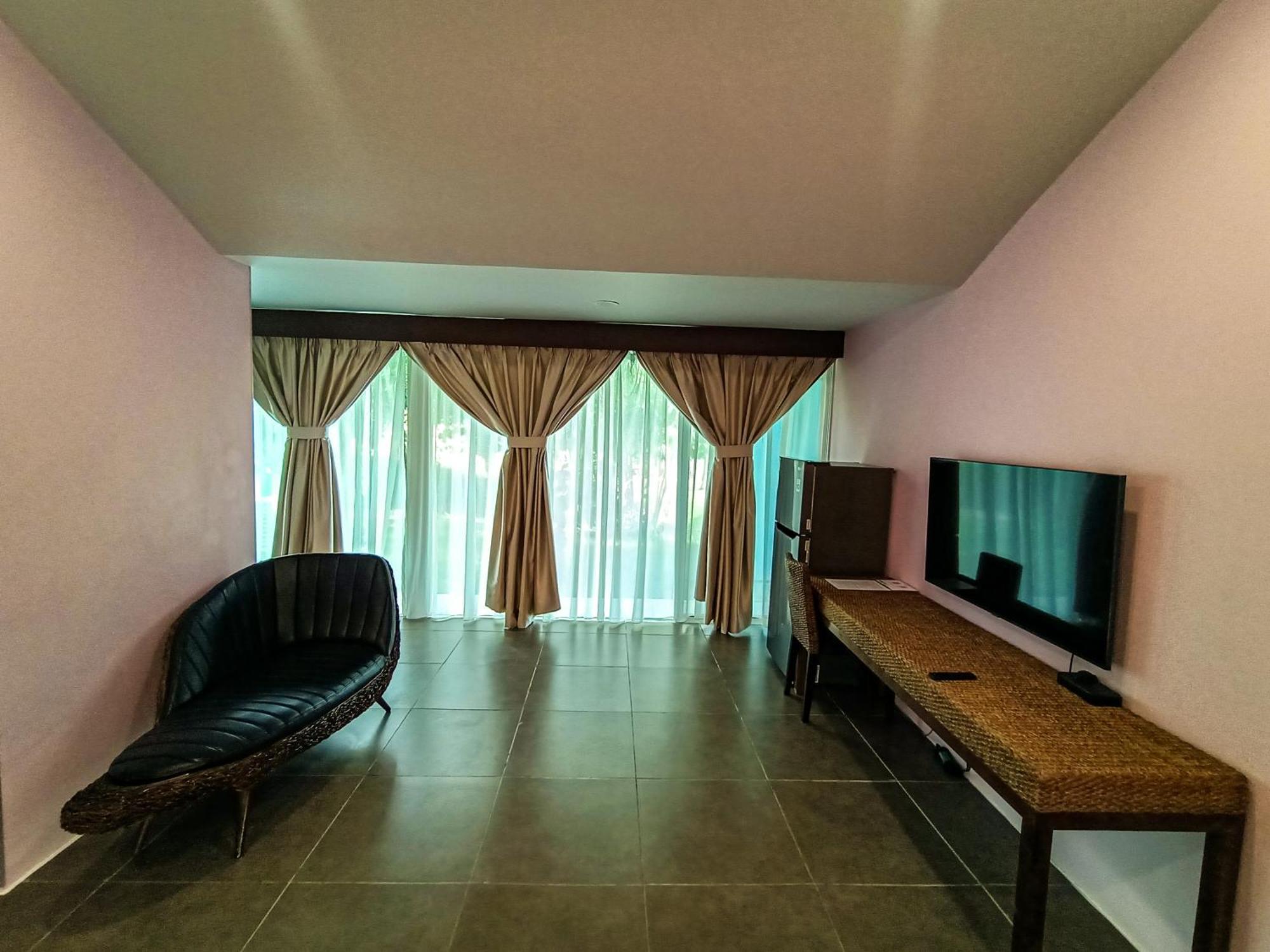 Artitaya Borneo Golf & Resort Papar Exterior foto