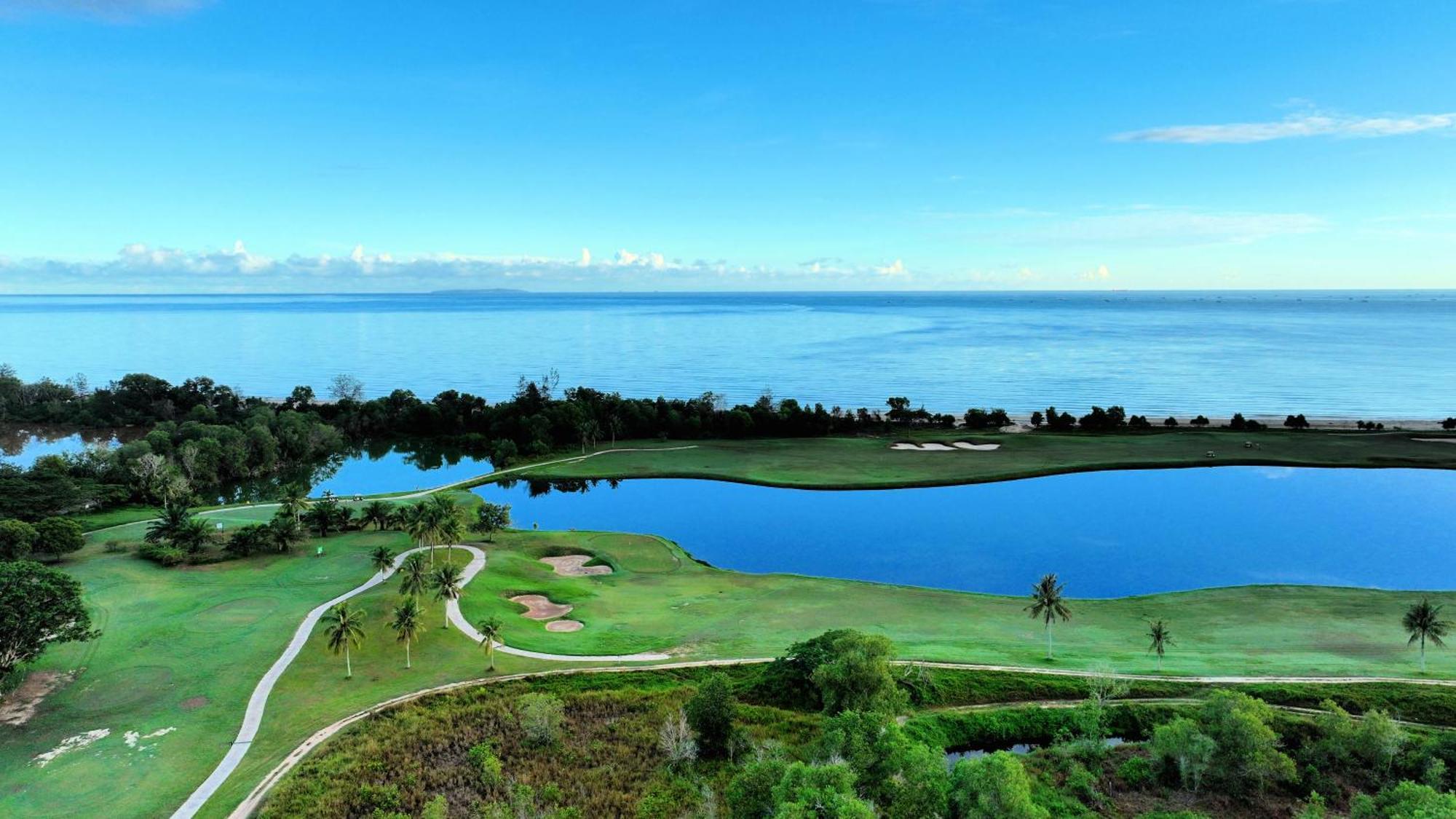 Artitaya Borneo Golf & Resort Papar Exterior foto