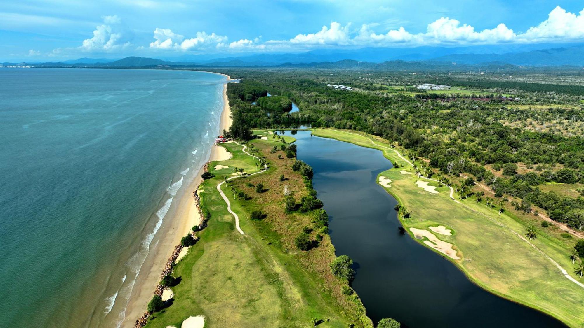 Artitaya Borneo Golf & Resort Papar Exterior foto