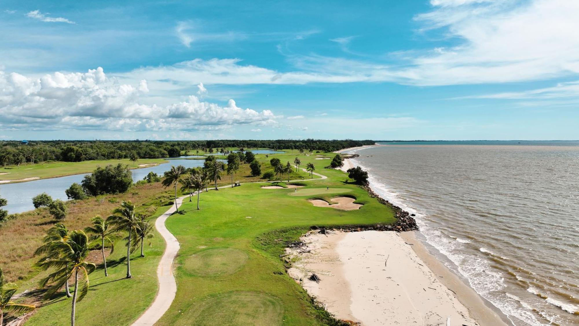 Artitaya Borneo Golf & Resort Papar Exterior foto