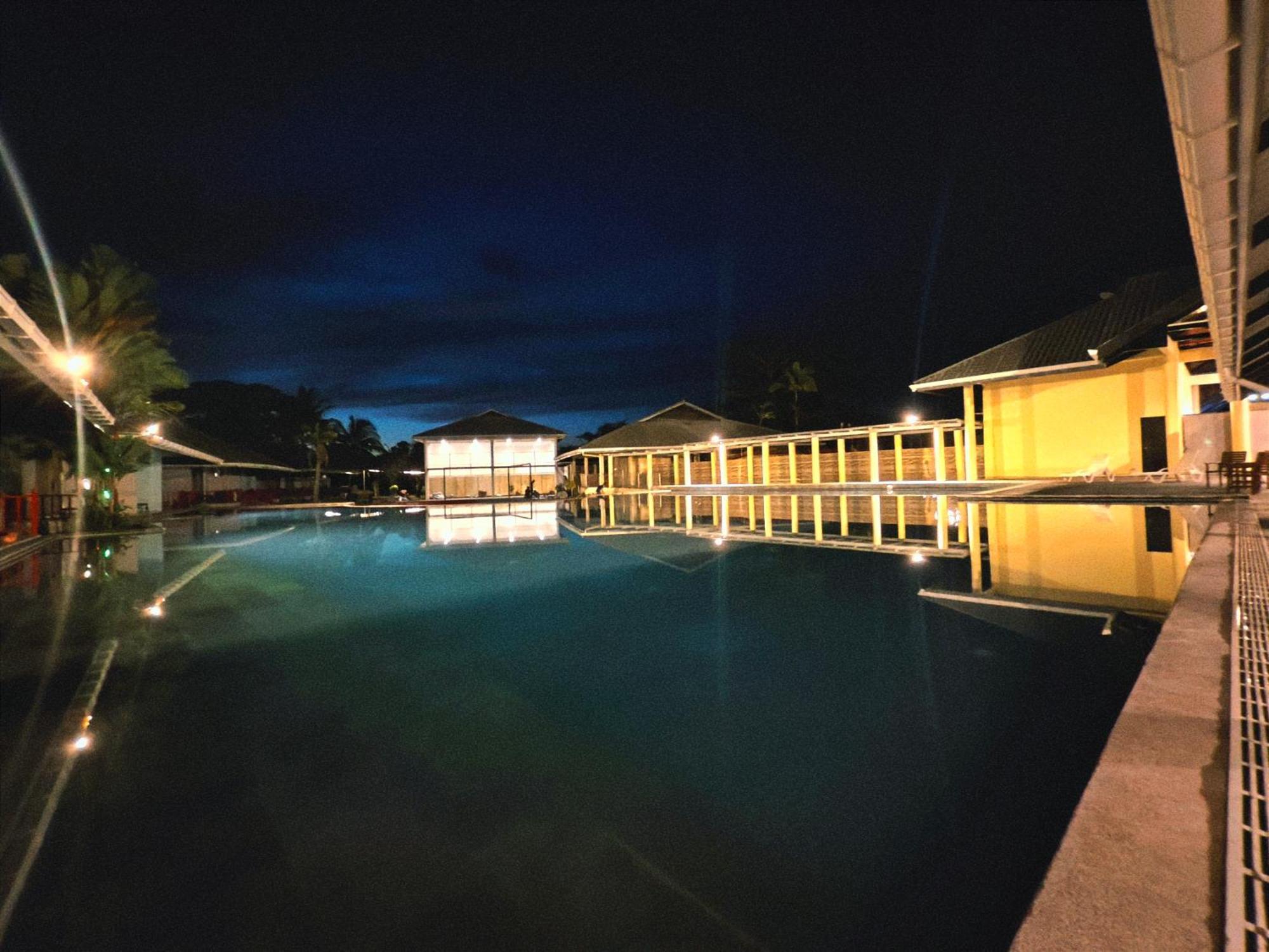 Artitaya Borneo Golf & Resort Papar Exterior foto